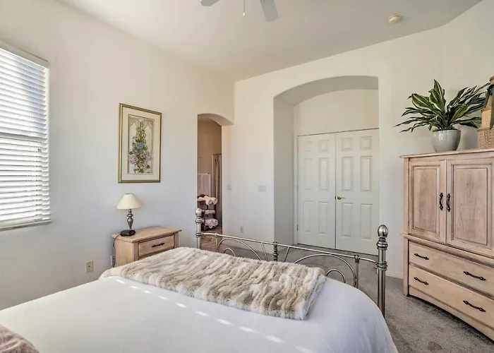 Holiday home Shop & Golf: Family W/ Pool Access