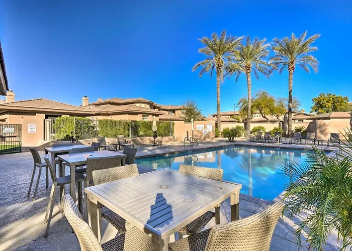 Shop & Golf: Family W/ Pool Access * Scottsdale