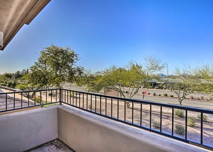 Shop & Golf: Family W/ Pool Access Holiday home Scottsdale