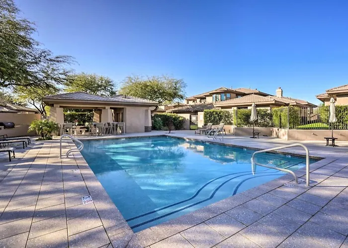 Shop & Golf: Family W/ Pool Access